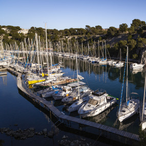 Visit the first 3 calanques by boat from Cassis